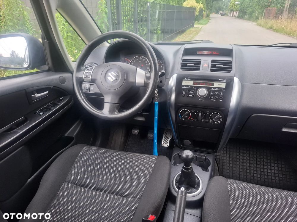 Suzuki SX4 1.6 GLX / Comfort - 8