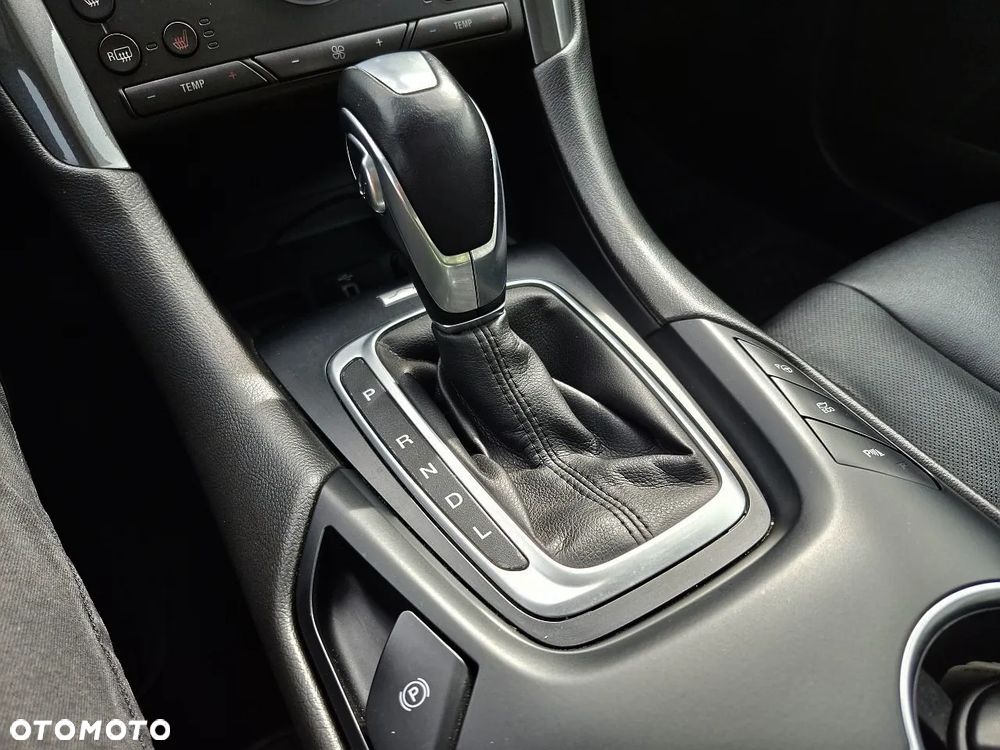 Ford Mondeo 2.0 Hybrid Executive Plus - 23