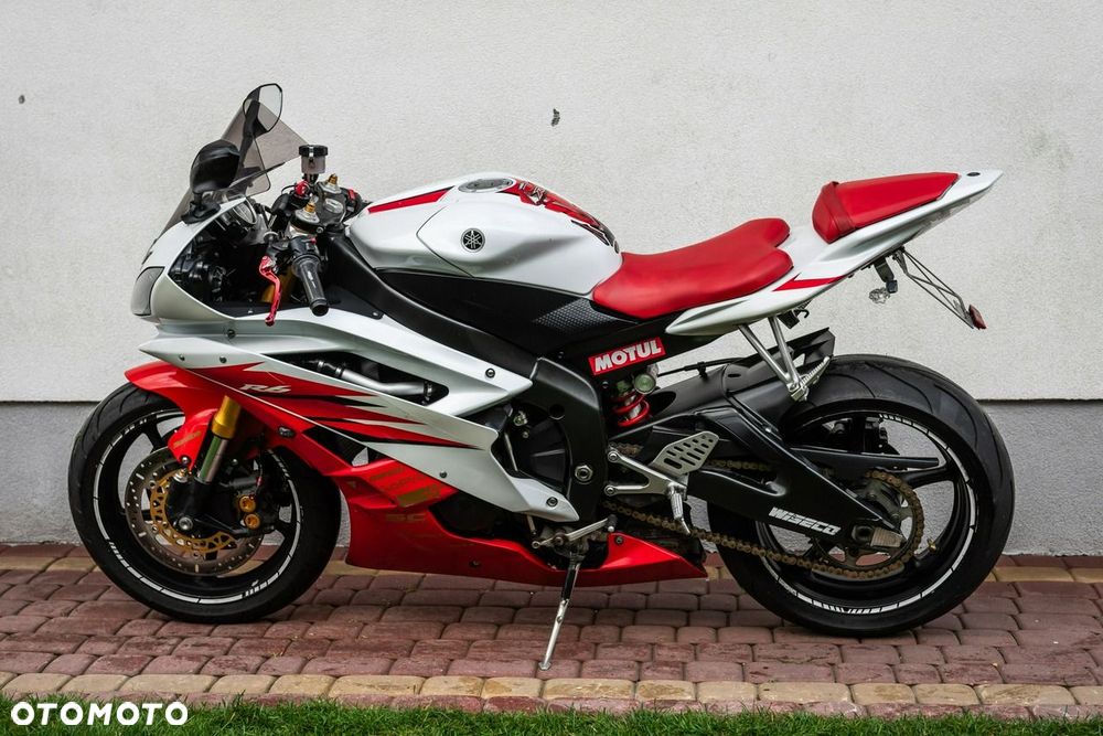 Yamaha R6 - 6