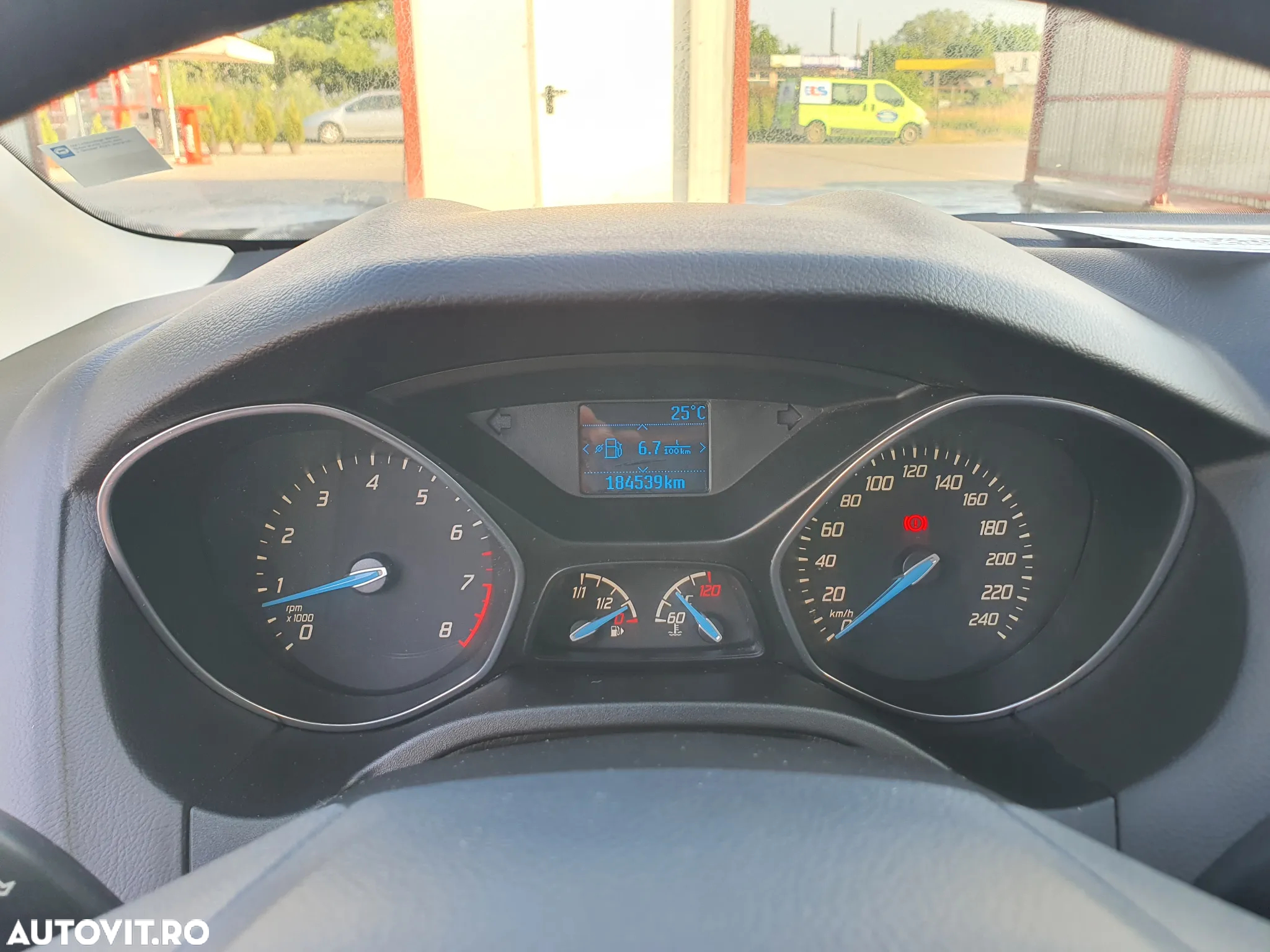 Ford Focus - 8