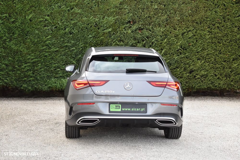 Mercedes-Benz CLA 250 e 8G-DCT AMG Line - 4