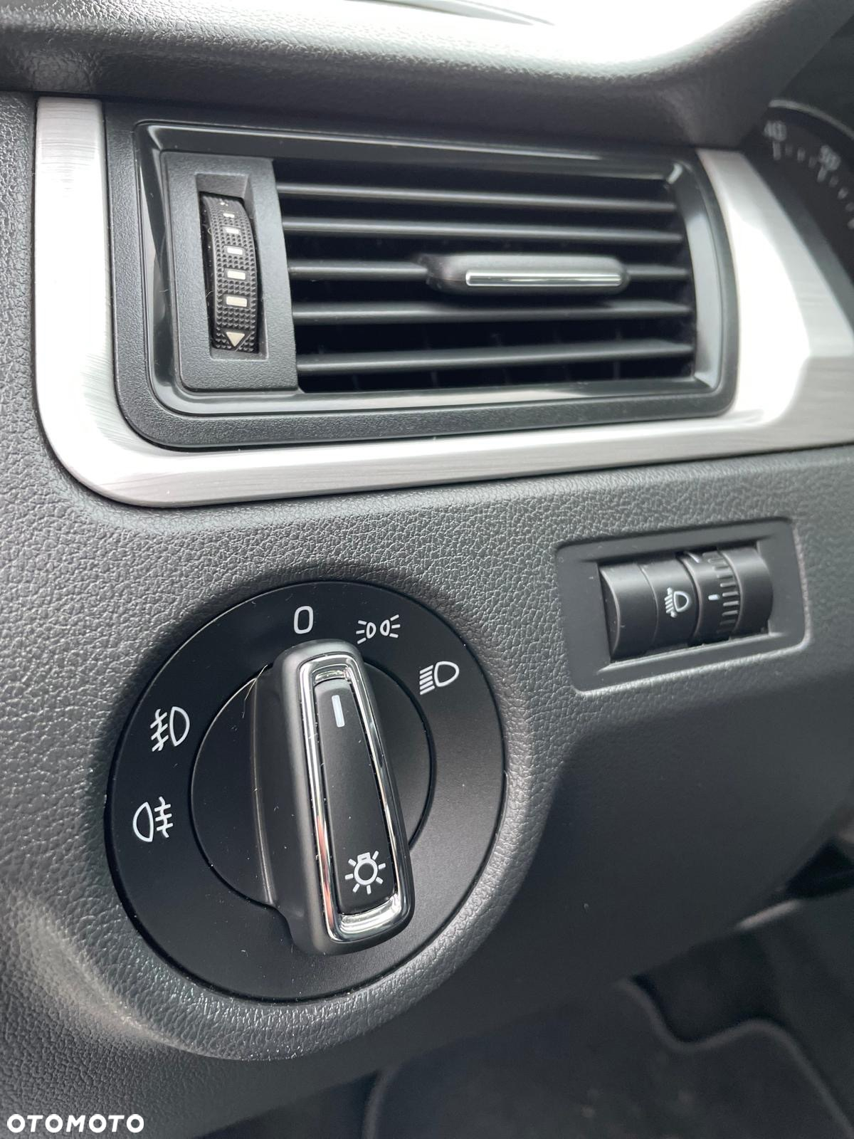 Skoda RAPID 1.2 TSI Drive DSG - 17