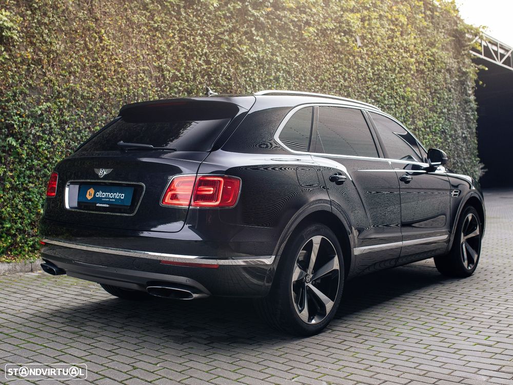 Bentley Bentayga W12 Mulliner - 13