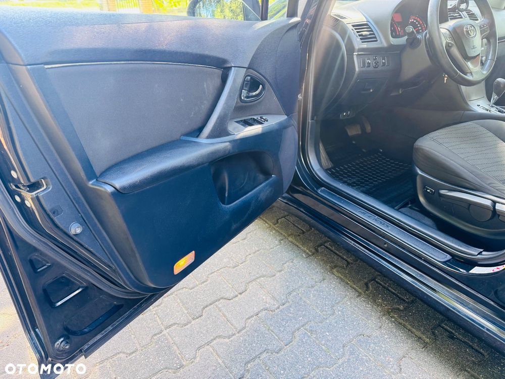 Toyota Avensis 2.2 D-4D Premium - 16