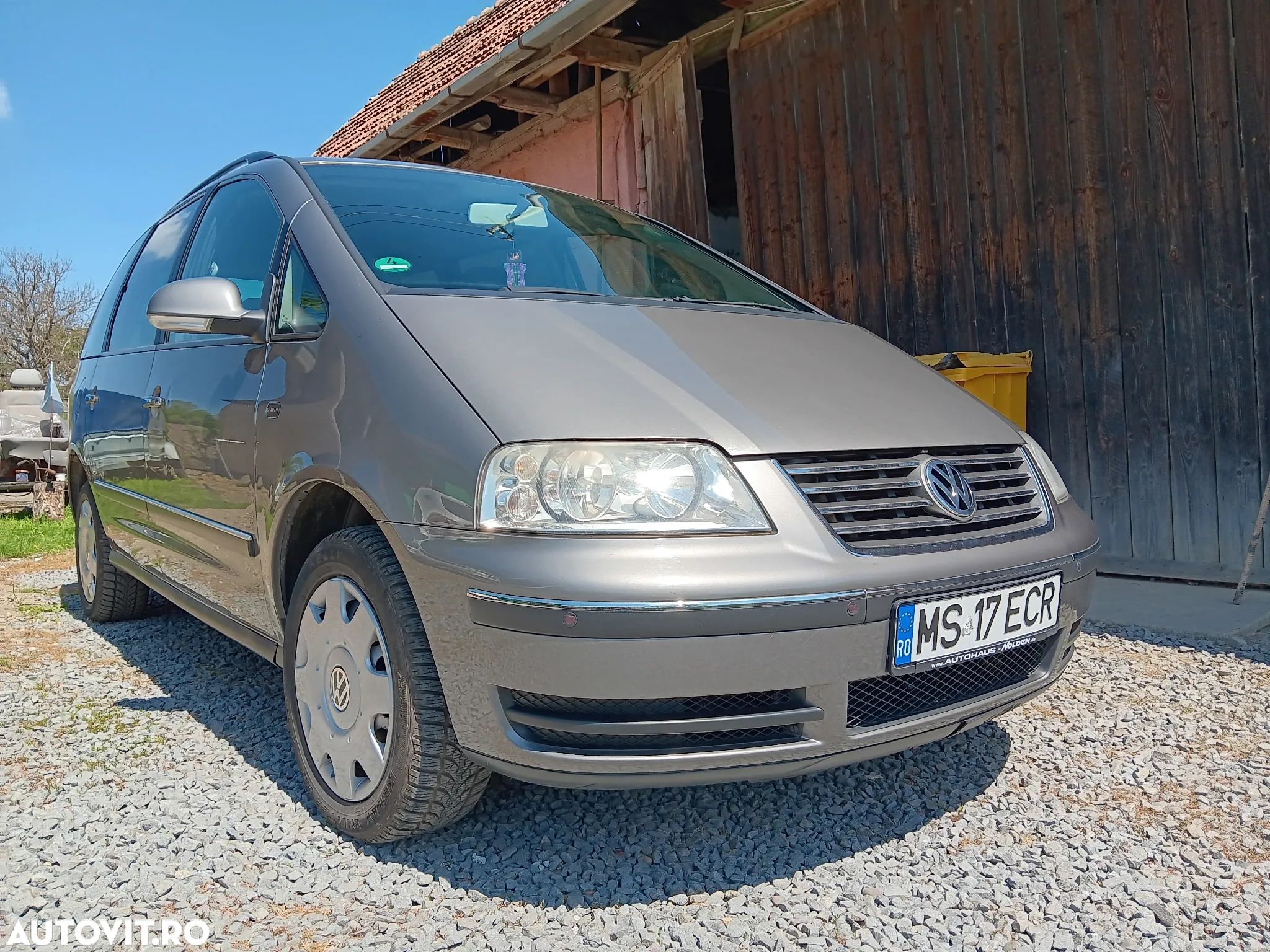 Volkswagen Sharan 2.0 TDI Comfortline - 1