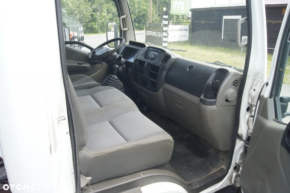 Nissan CABSTAR - 21