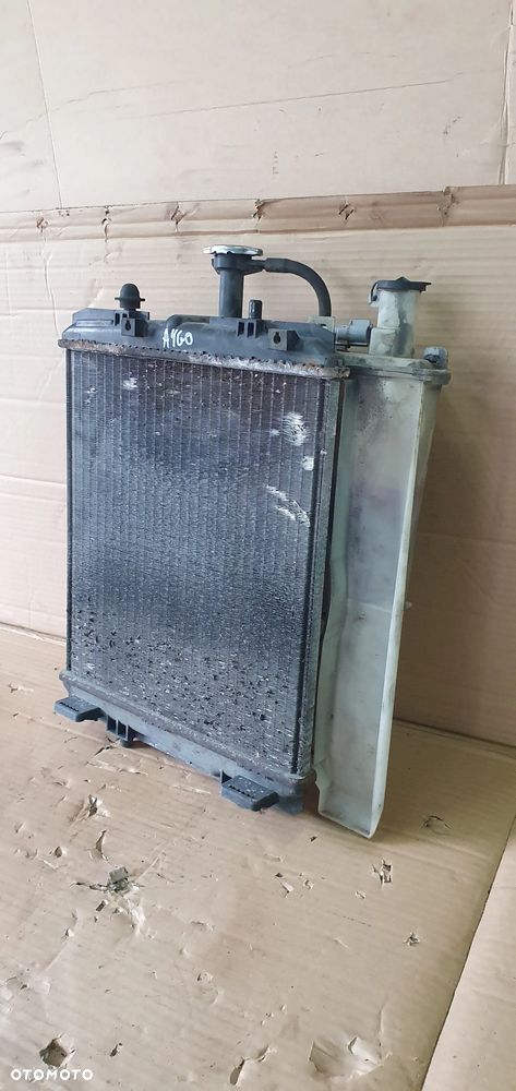 Pas przedni chłodnica wentylator Toyota Aygo I 1.0 - 3