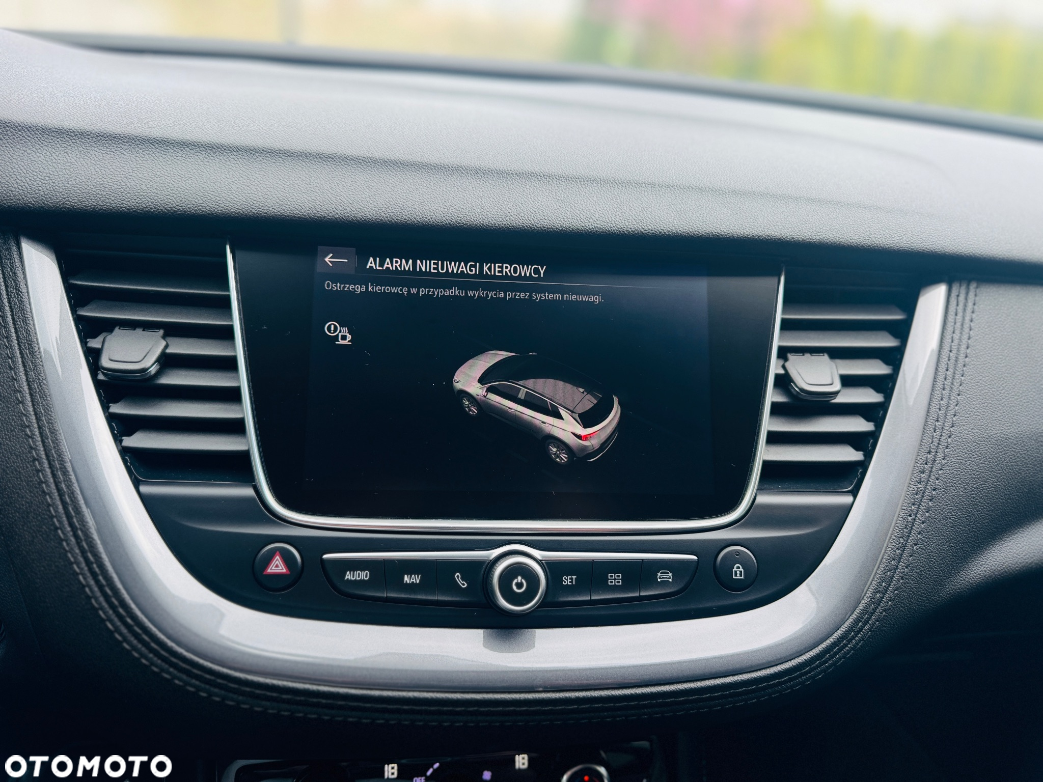 Opel Grandland X 1.6 D Start/Stop Automatik Business Edition - 24