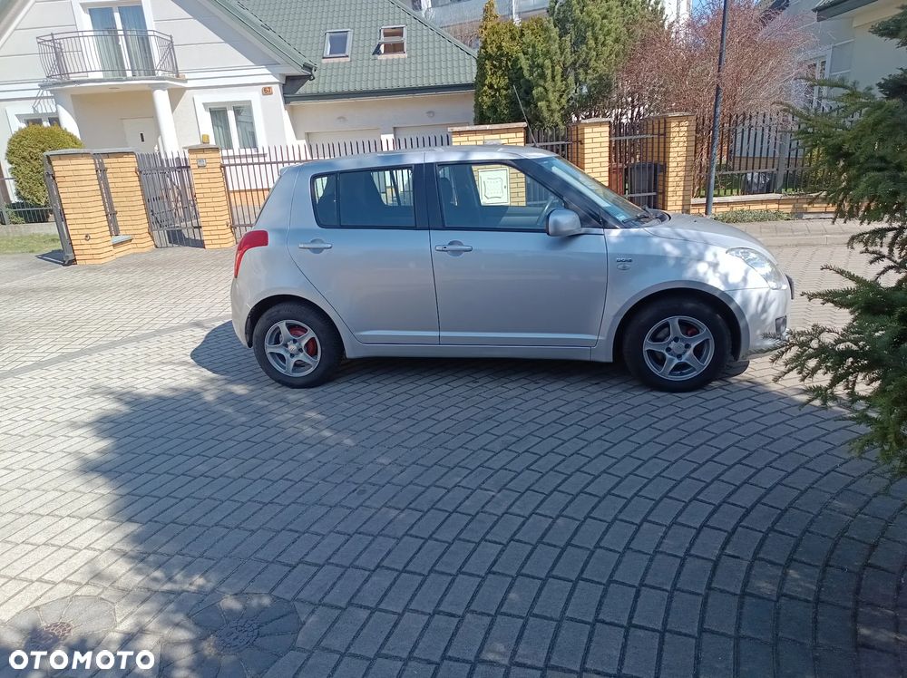 Suzuki Swift - 3