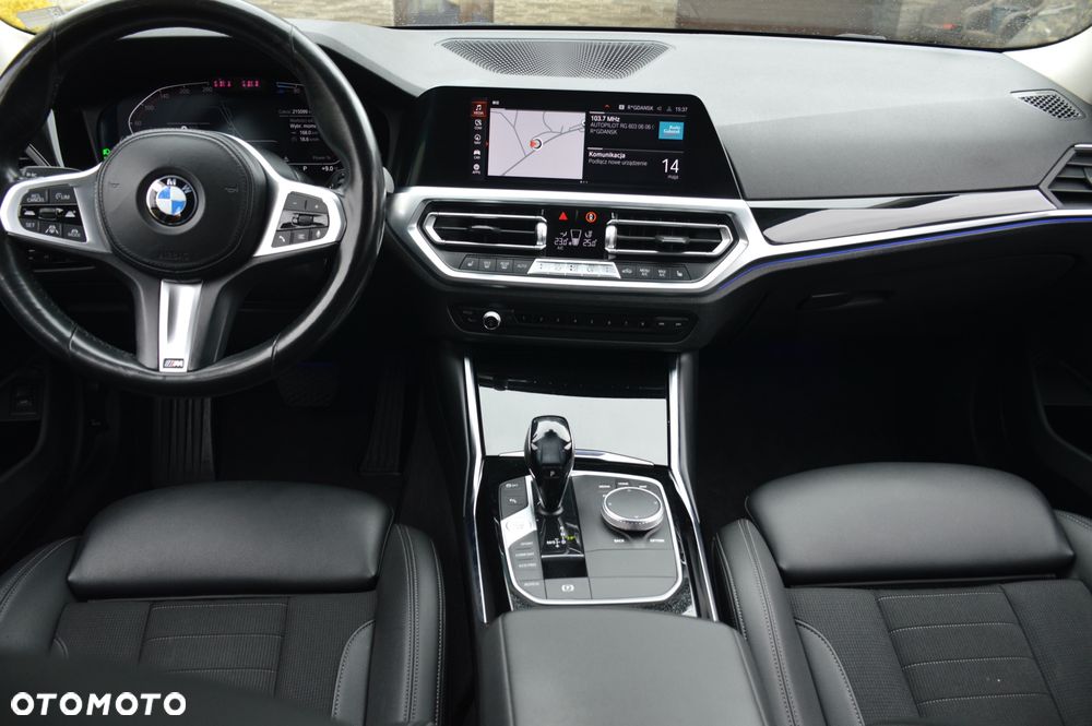 BMW Seria 3 320d Sport Line Shadow - 19
