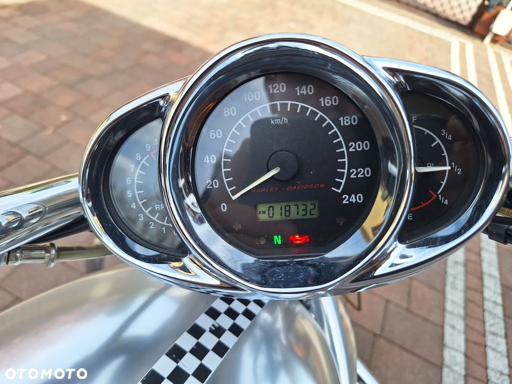 Harley-Davidson V-Rod Street Rod - 9