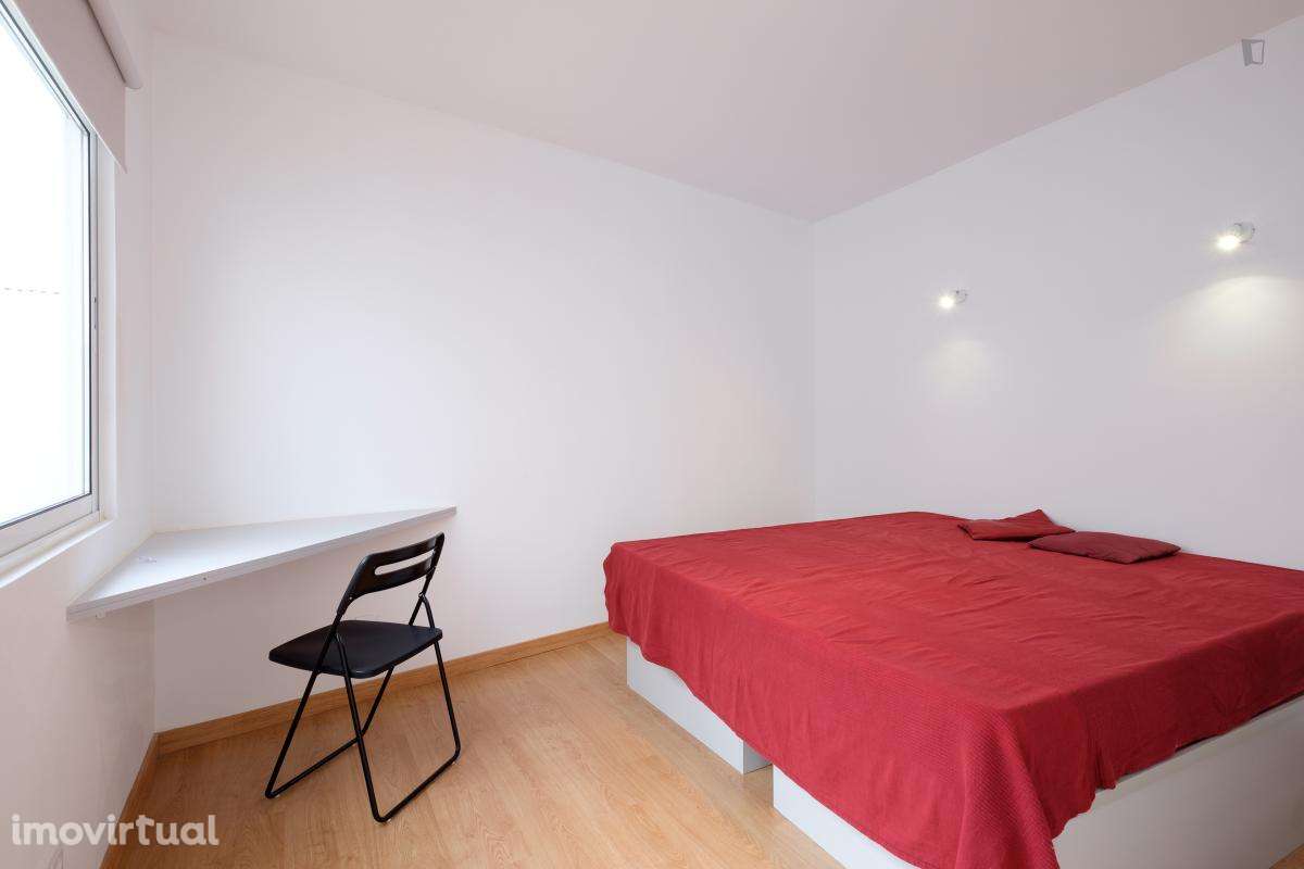 Estúdio - localizado em Baixa Coimbra - Grande imagem: 2/15