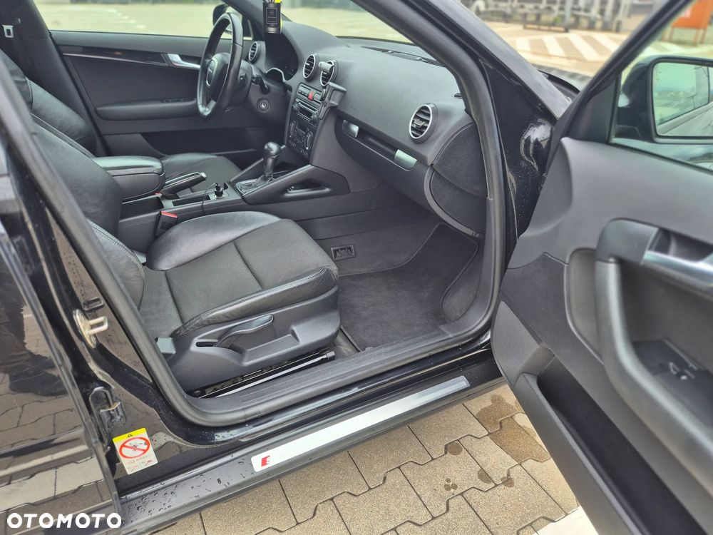 Audi A3 Sportback 2.0 TDI DPF (DSG) S tronic S line Sportpaket plus - 18