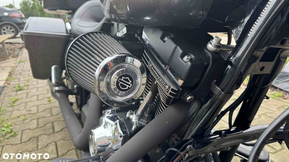 Harley-Davidson Touring Street Glide - 7