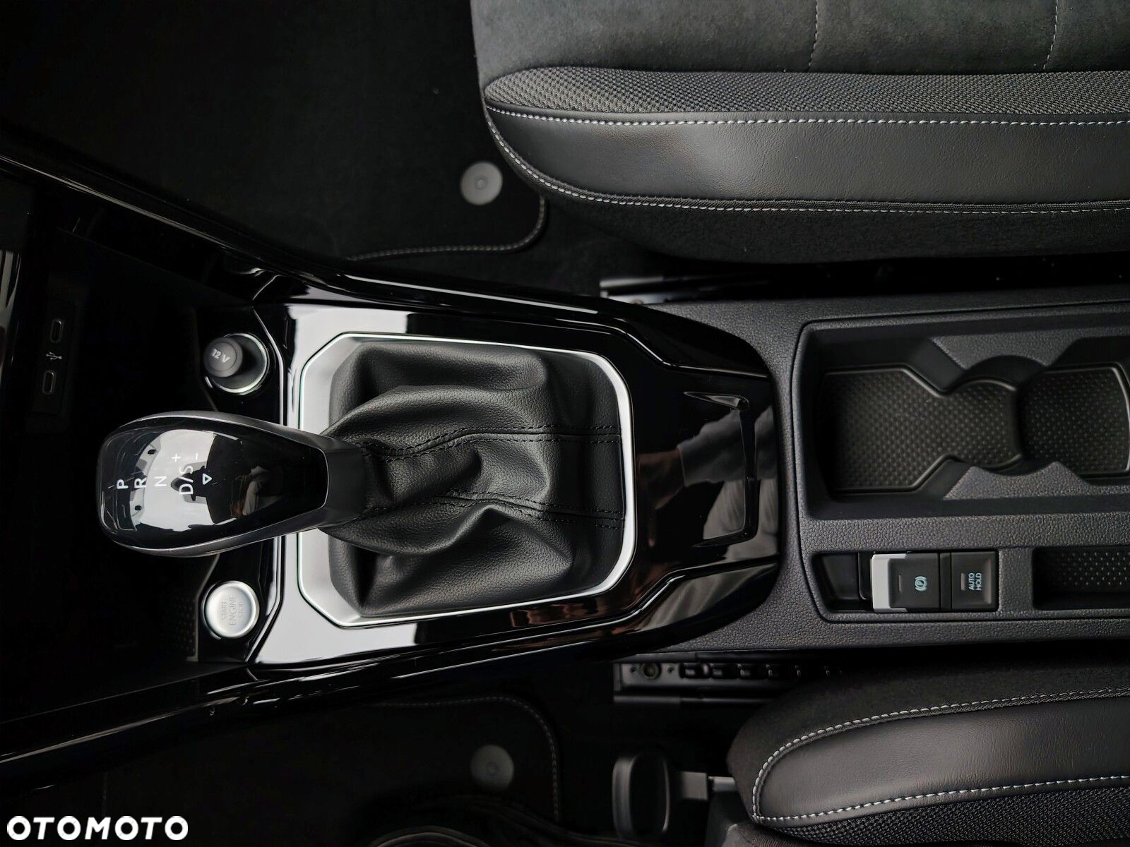 Volkswagen T-Roc - 17