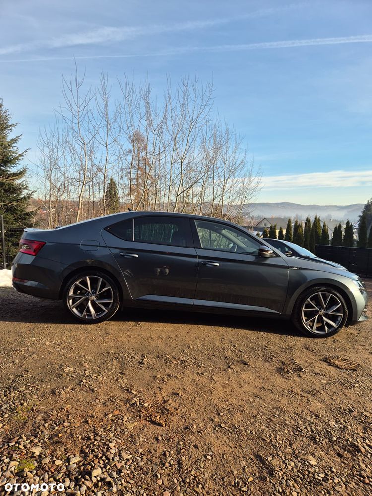 Skoda Superb 2.0 TSI Sportline DSG - 8