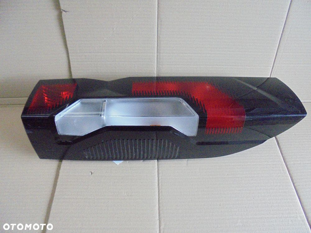 LAMPA TYLNA BLASZAK KAMPER Ducato Jumper Boxer proace 2024- PRAWA 52214491