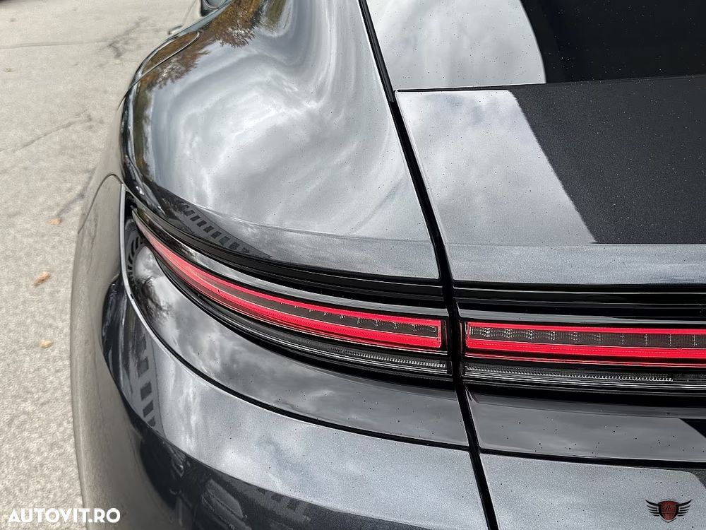 Porsche Panamera 4 E-Hybrid - 23