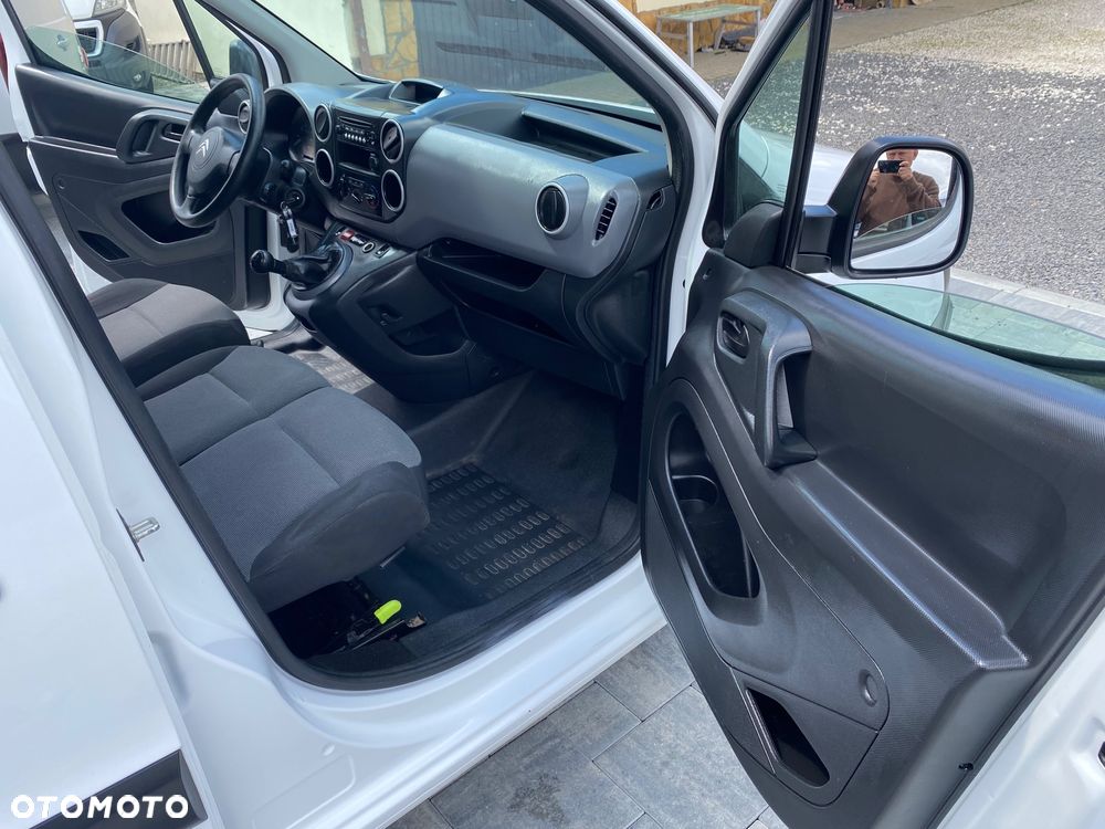 Citroën BERLINGO 1.6 HDI, MAX długi, 3-osobowy, klimatyzacja, zakupiony w salonie w Rzeszowie - 36