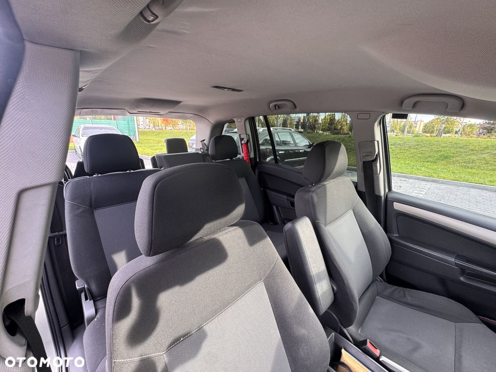 Opel Zafira - 16