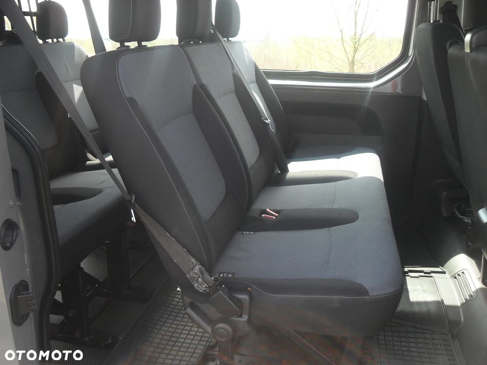 Opel Vivaro - 11