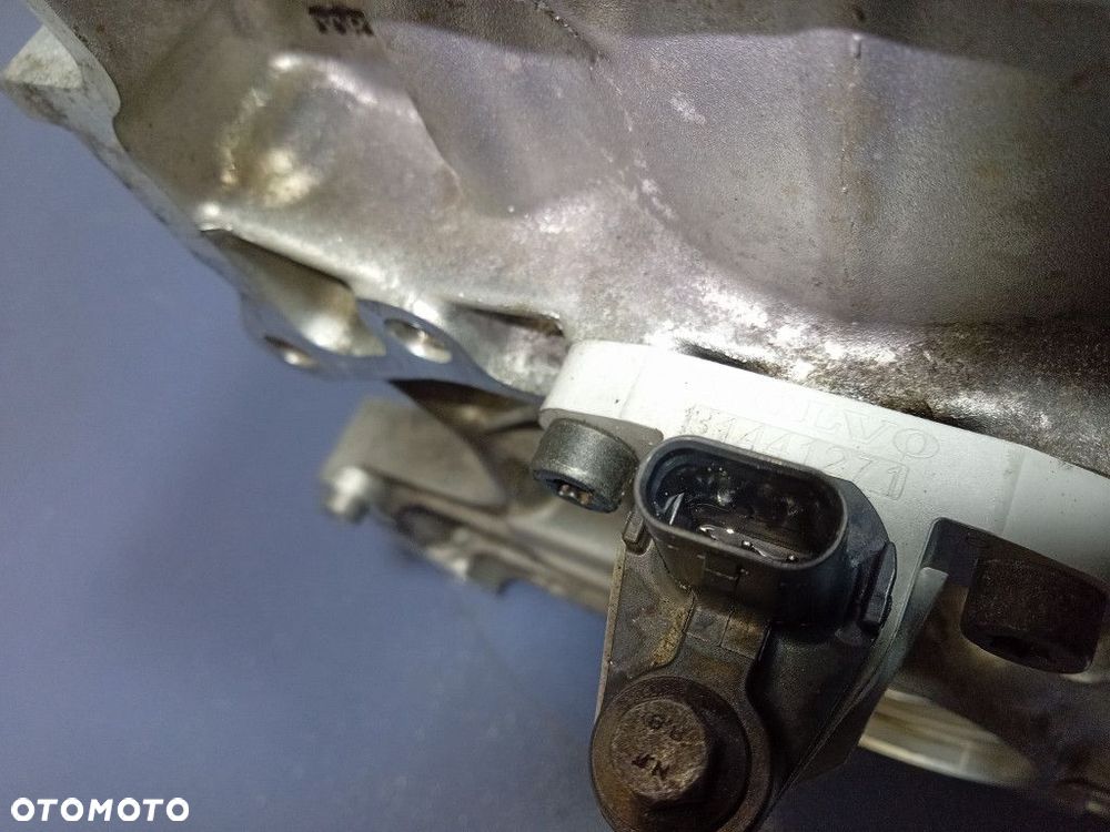 VOLVO XC60 II 2.0 D3 150 KM BLOK SILNIKA D4204T4 - 7