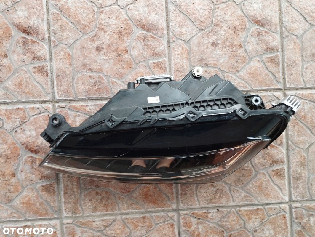Lampa lewa Full LED Skoda SuperB III 3 LIFT 3V 3V1 2019-2024 - 7