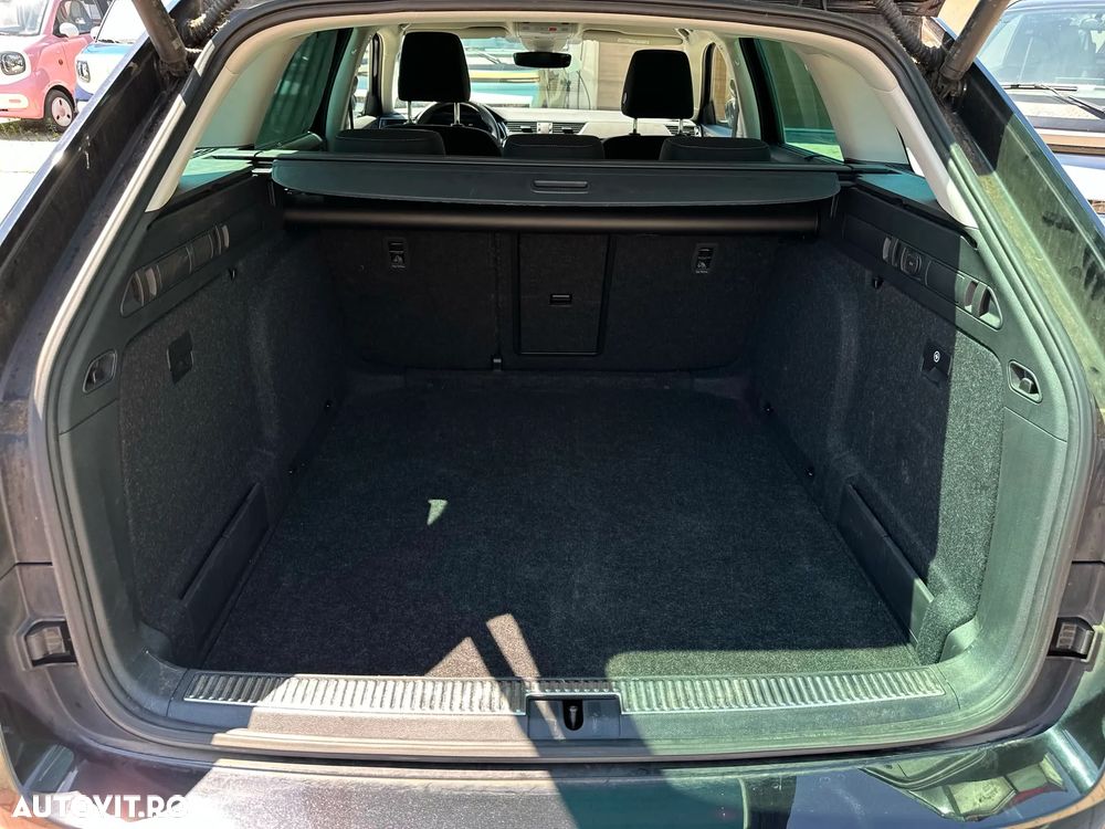 Skoda Superb 2.0 TDI DSG Ambition - 25