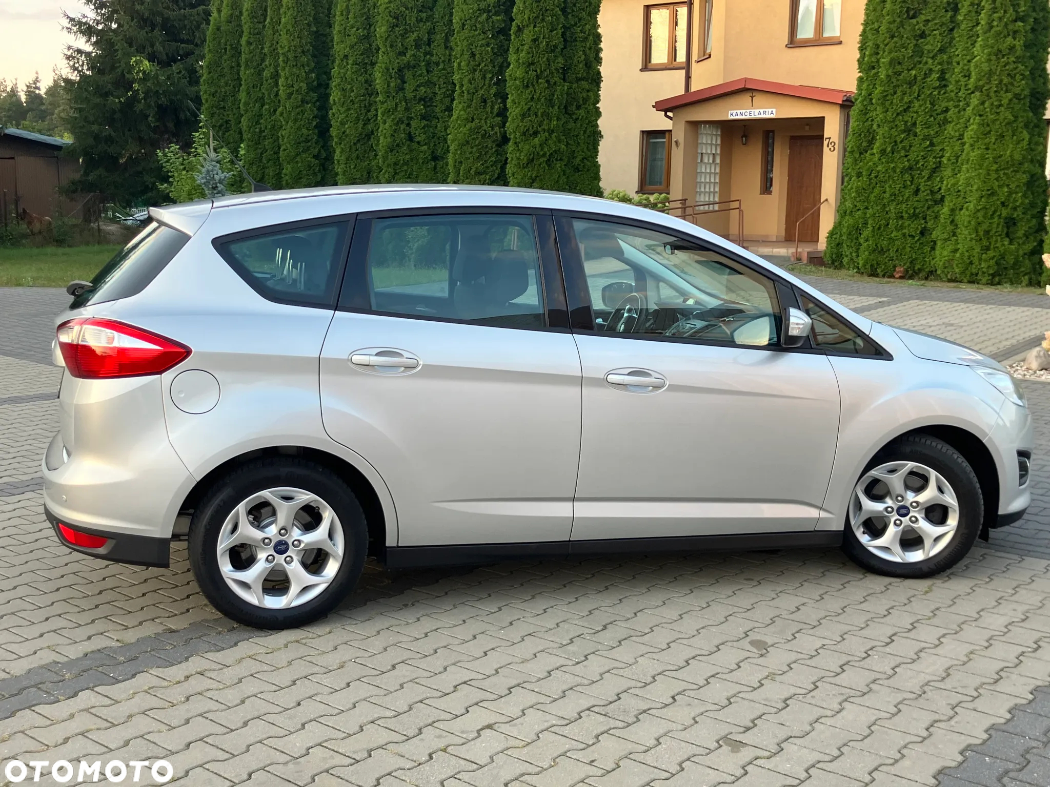 Ford C-MAX 1.6 Ti-VCT SYNC Edition - 10