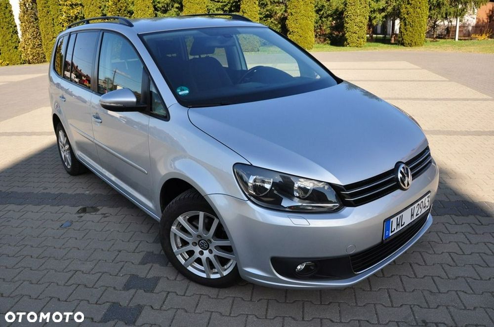 Volkswagen Touran - 12