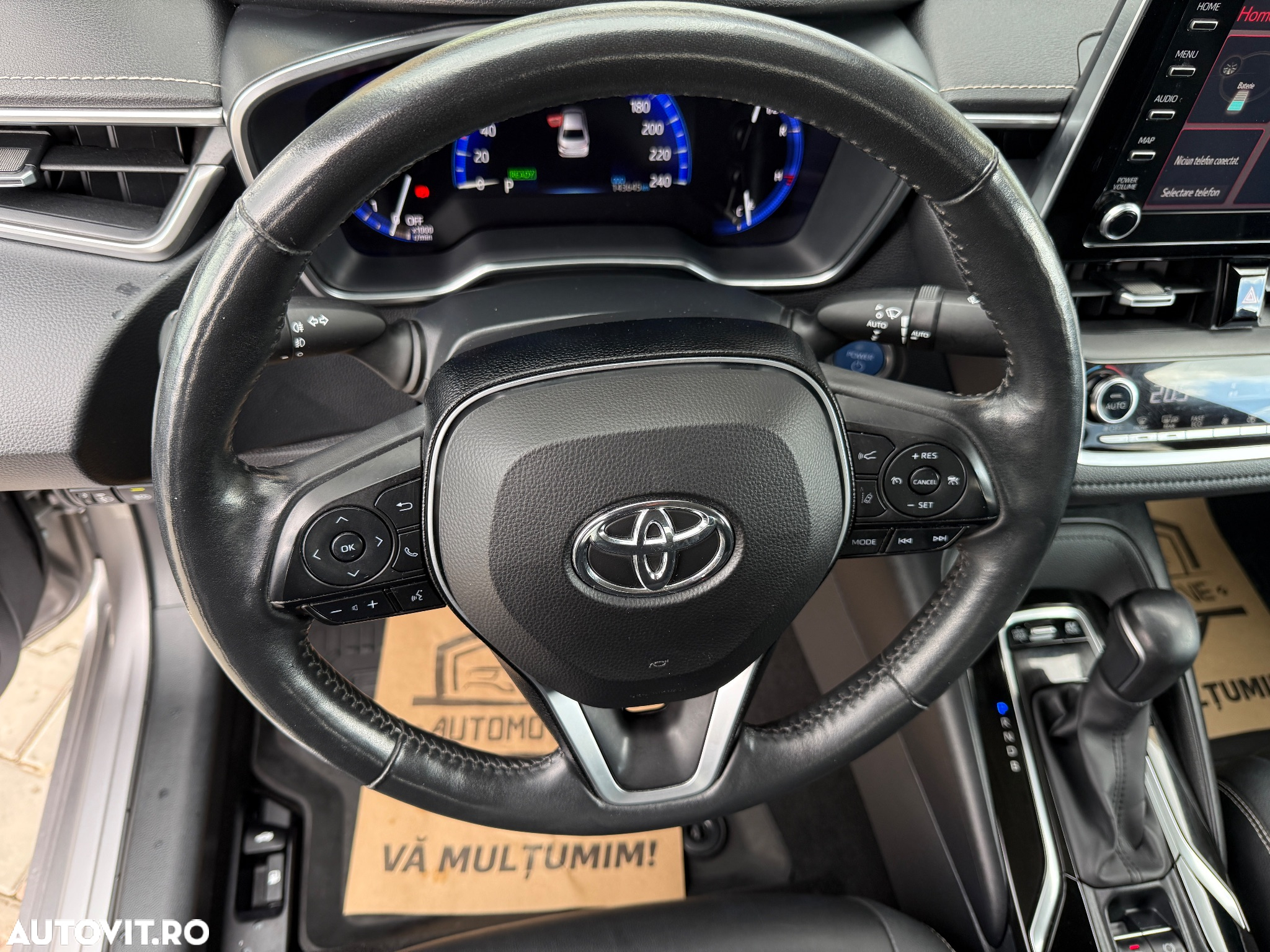 Toyota Corolla 1.8 HSD Exclusive interior Negru - 24