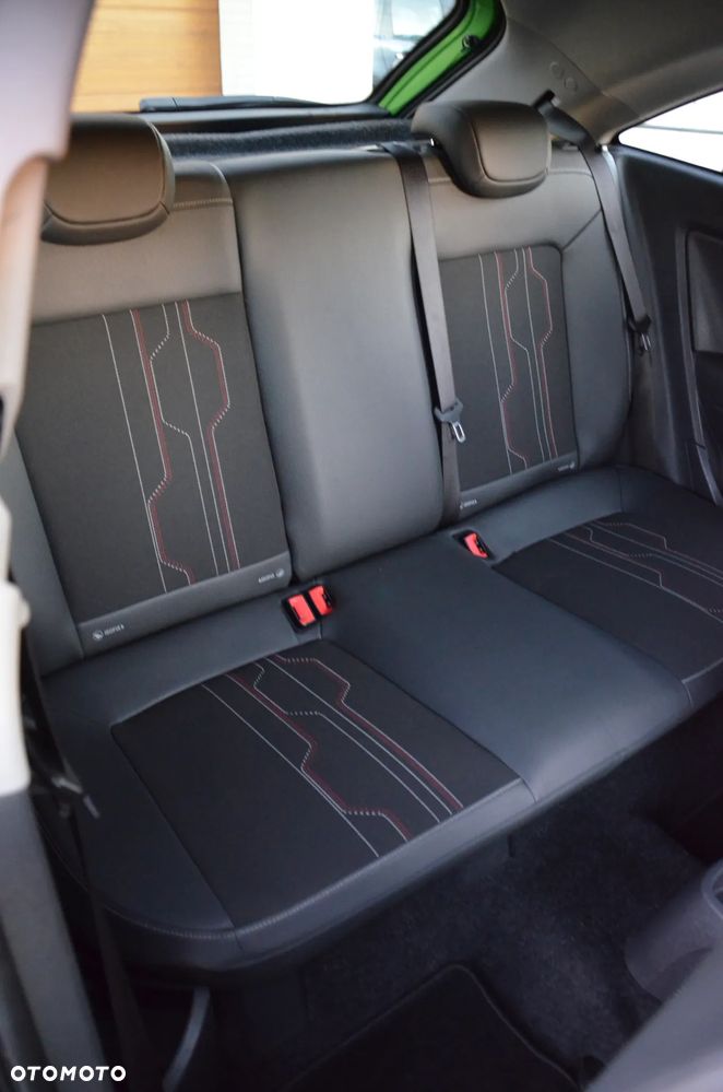 Opel Corsa 1.4 16V 150 Jahre - 15