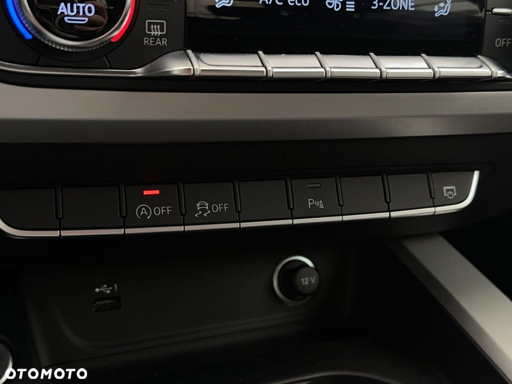 Audi A4 Limousine - 26