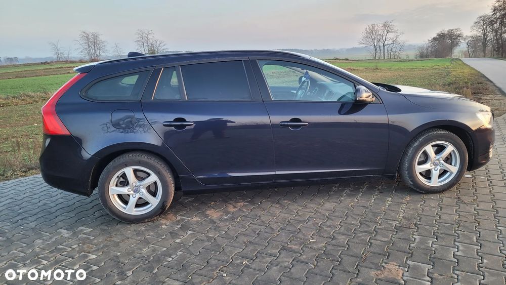 Volvo V60 D2 Drive-E Kinetic - 2