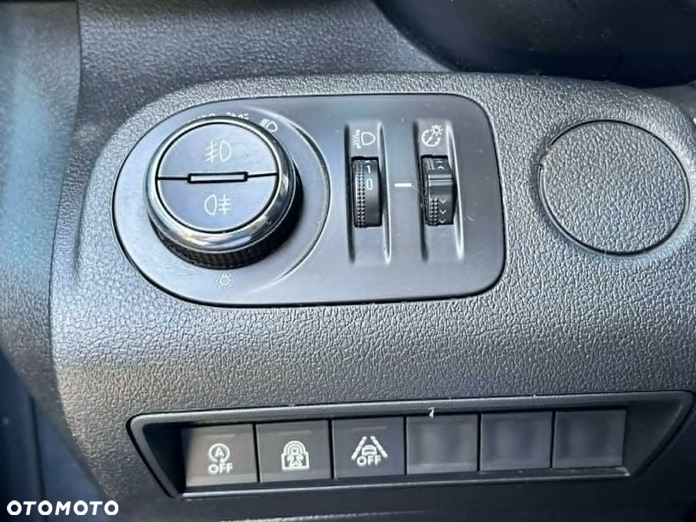 Opel Combo 1.5 CDTI Essentia S&S - 14