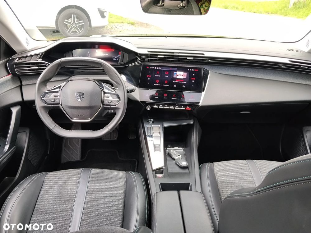 Peugeot 308 BlueHDi 130 EAT8 Allure - 12