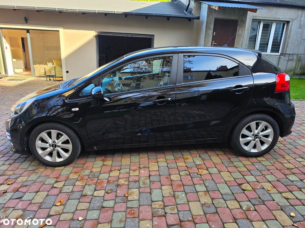 Kia Rio 1.2 Dream Team Edition - 4