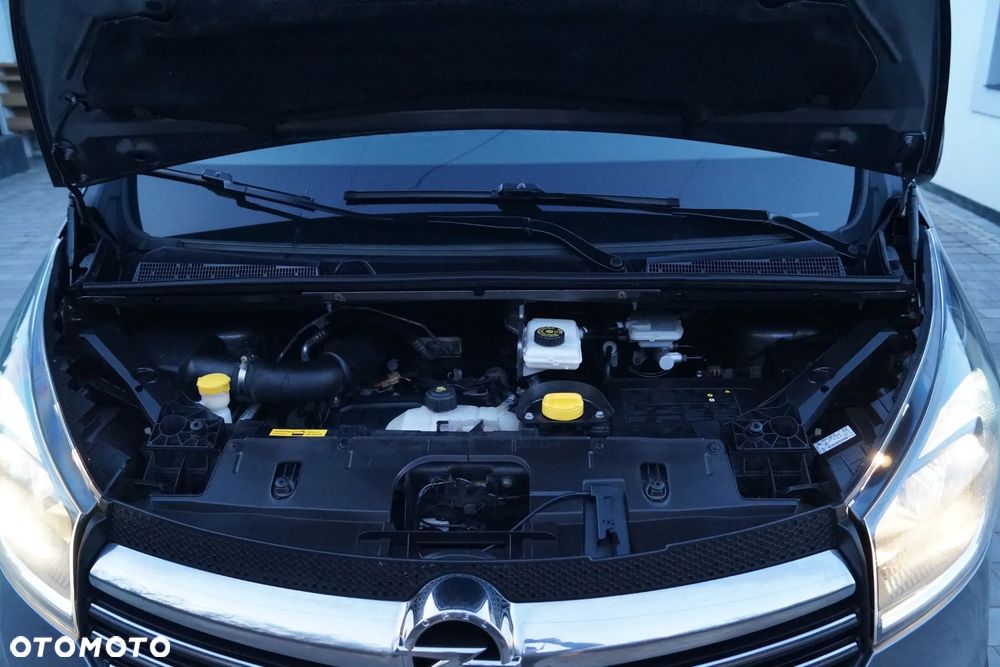 Opel Vivaro - 24