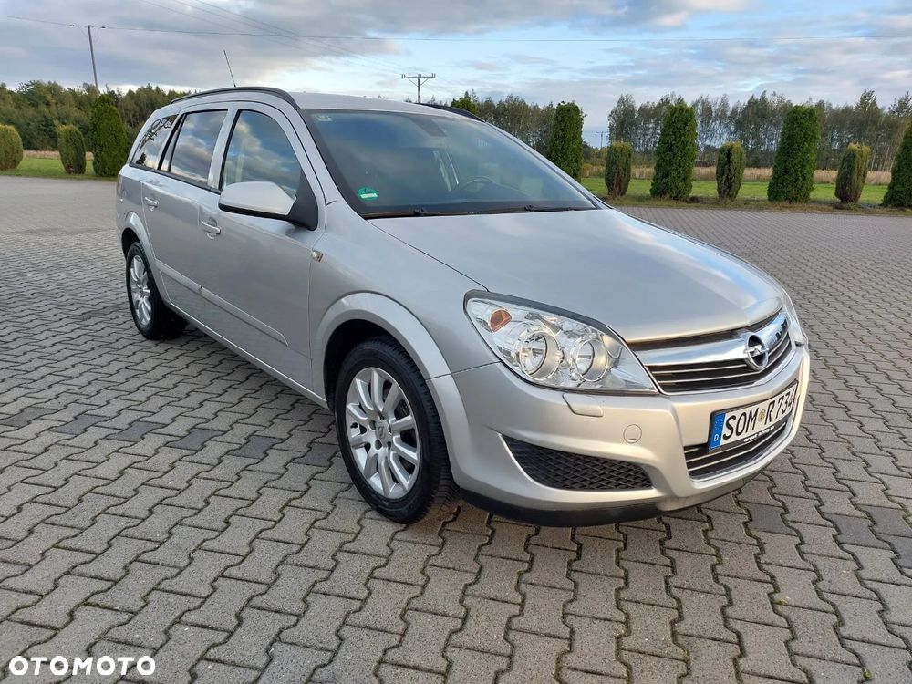Opel Astra 1.8 Caravan Cosmo - 3