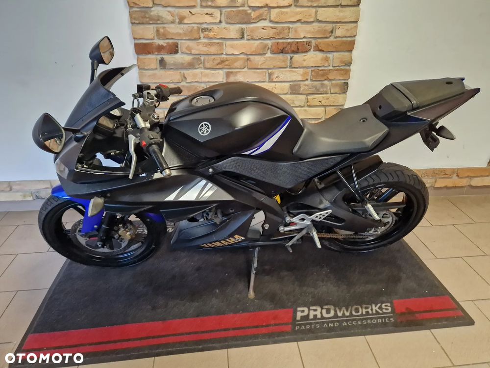 Yamaha YZF - 8