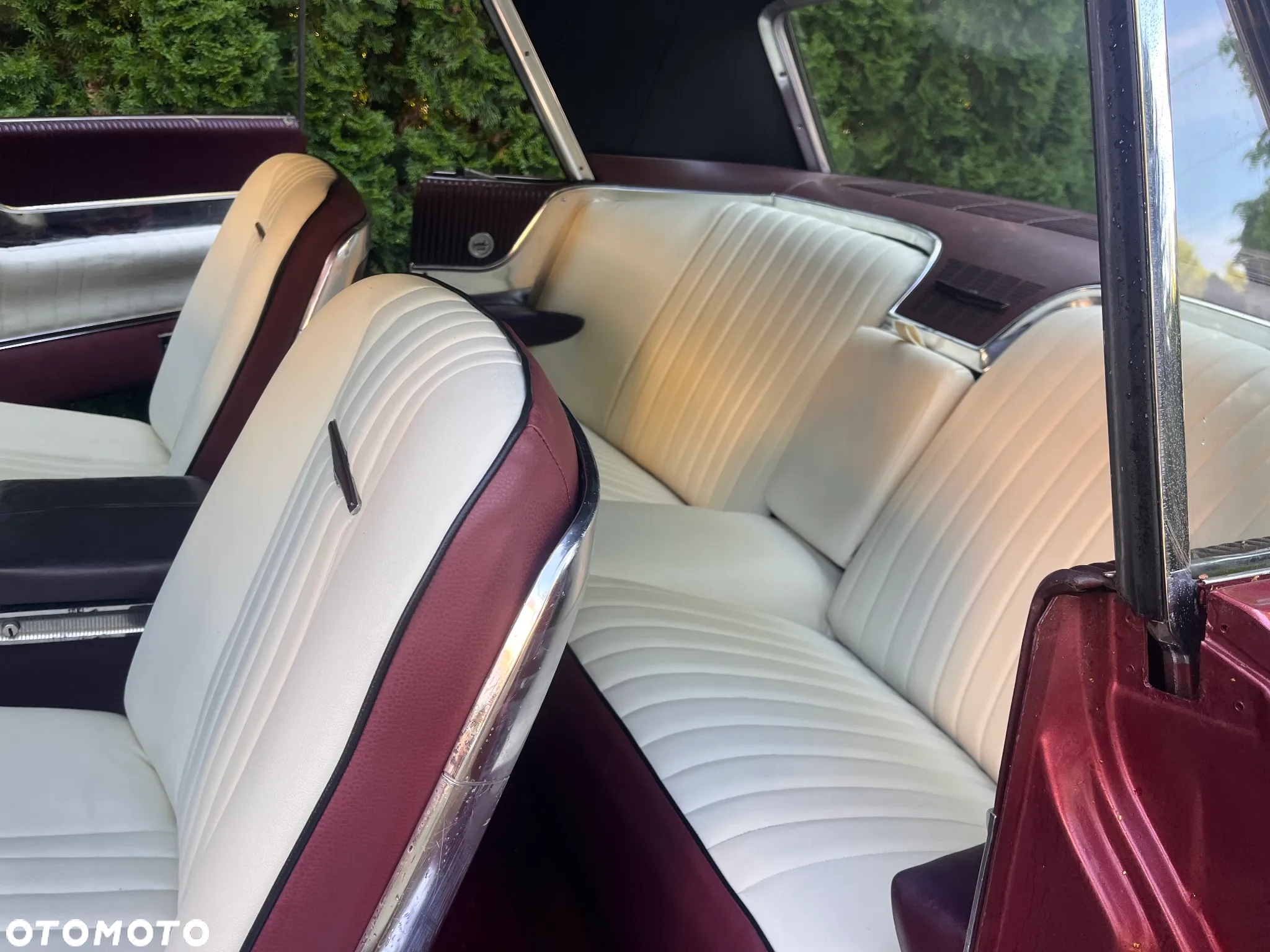 Ford Thunderbird - 12