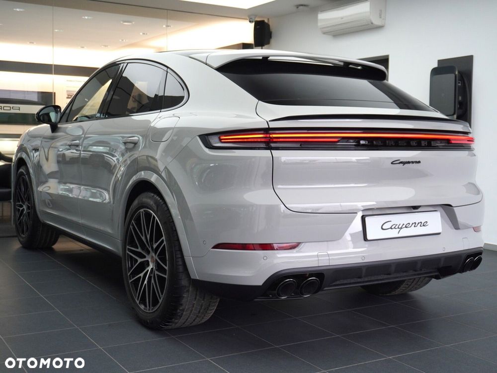 Porsche Cayenne E-Hybrid PHEV Black Edition - 18