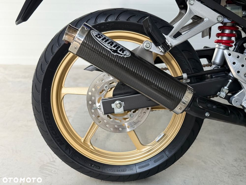 Honda CBR - 13