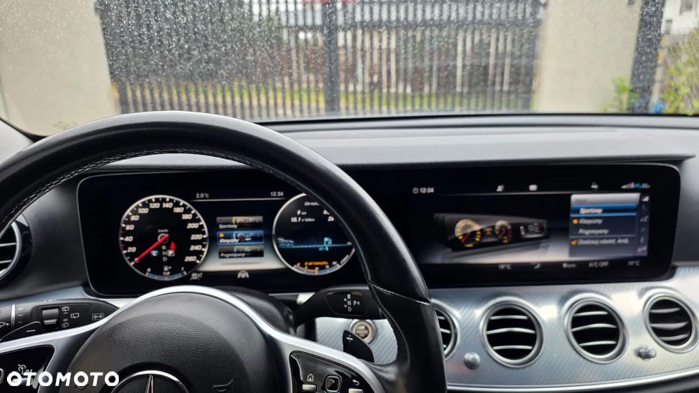 Mercedes-Benz Klasa E - 19