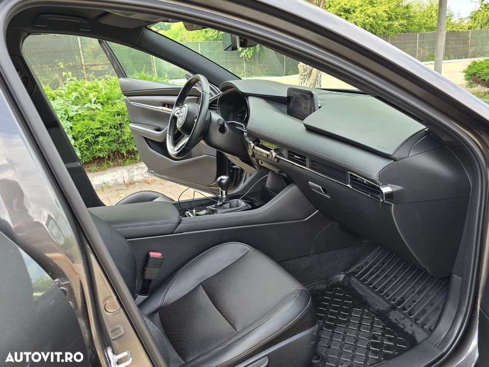 Mazda 3 SKYACTIV-G 2.0 M-Hybrid SELECTION - 11