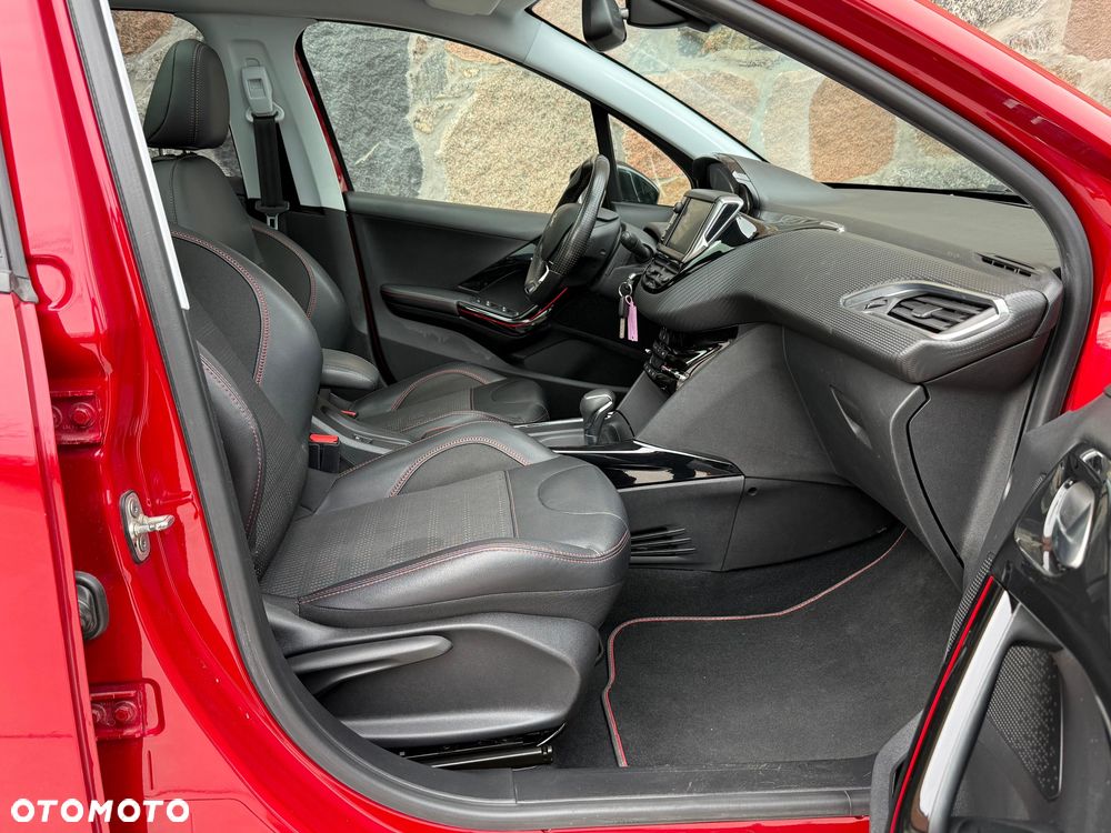 Peugeot 2008 PureTech 110 Stop&Start EAT6 GT-Line Edition - 11