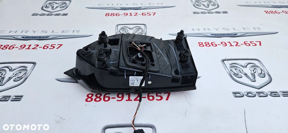 Chrysler Pacifica 2016- Lampa tył prawy Lampa tylna prawa Lampa tył lewy Lampa tylna lewa P68228940AE P68228941AE  ORYGINAŁ IDEALNE LED - 10