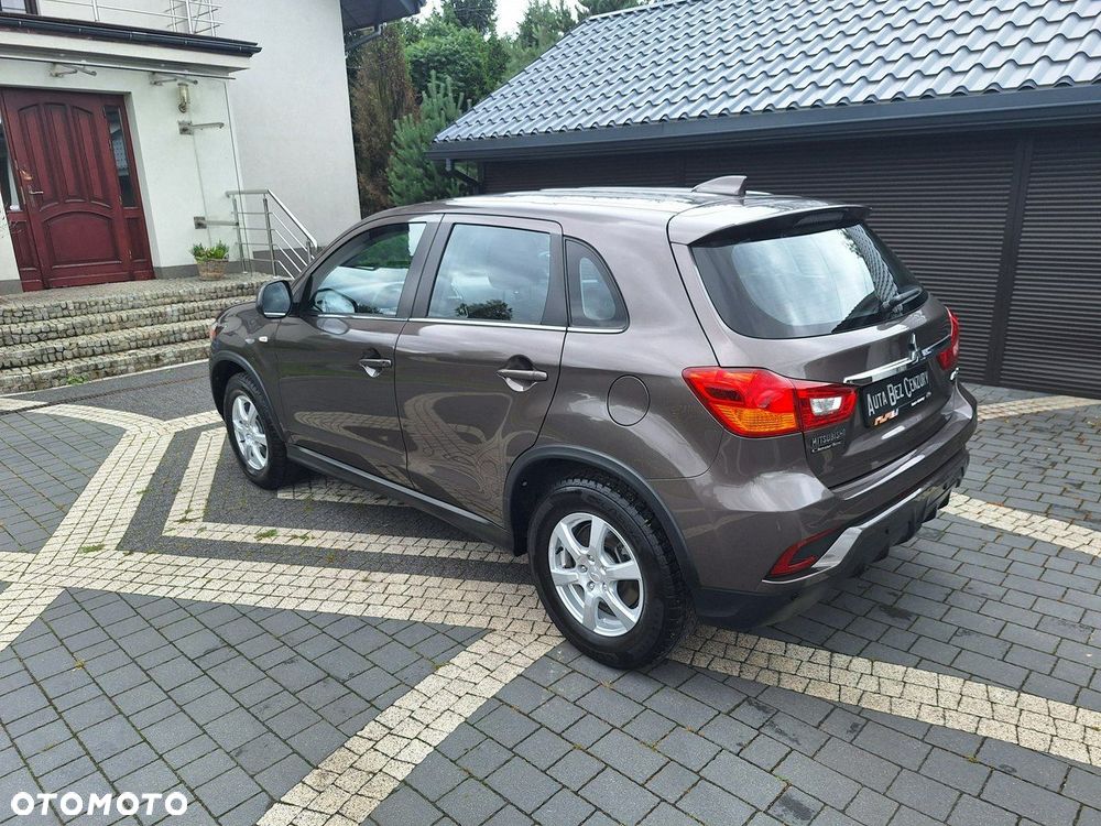 Mitsubishi ASX - 5