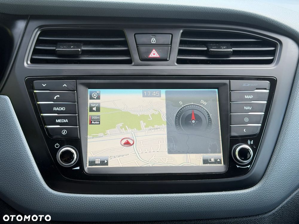 Hyundai i20 1.2 YES Gold - 19