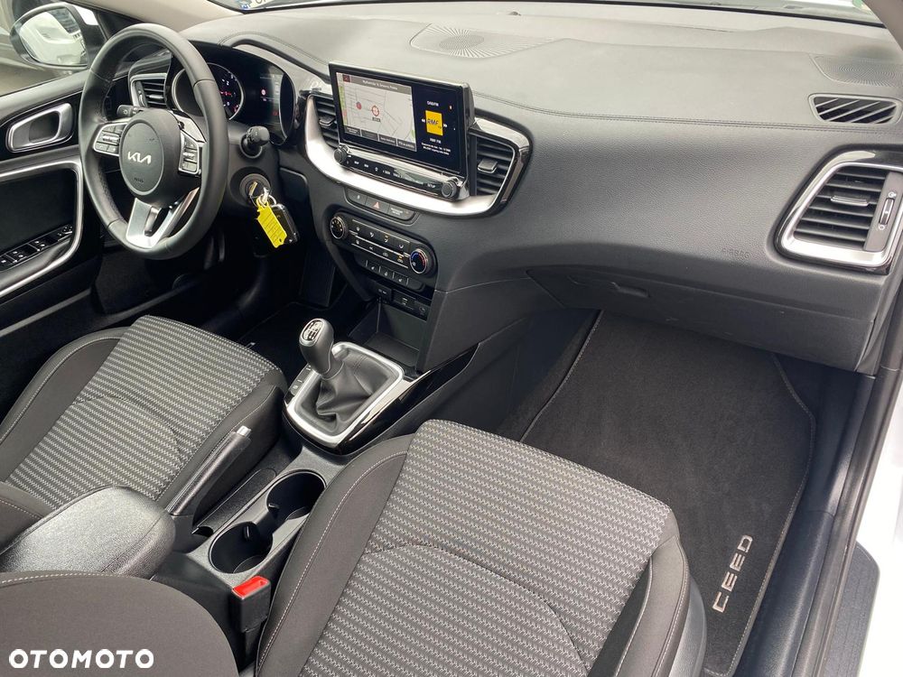 Kia Ceed 1.0 T-GDI Business Line Plus - 29